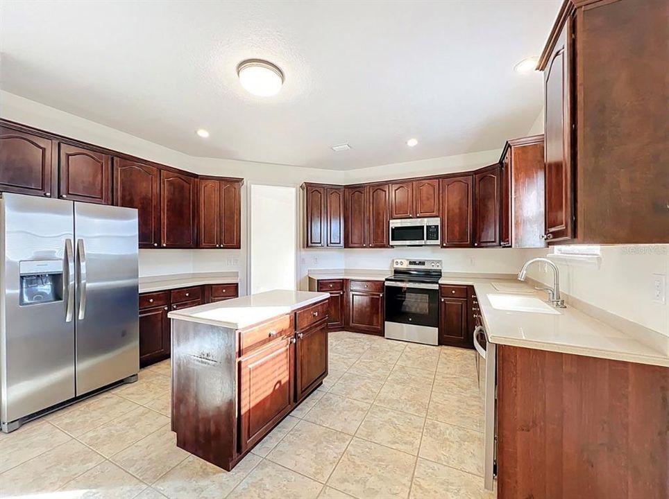 В аренду: $3,300 (4 спален, 2 ванн, 2102 Квадратных фут)