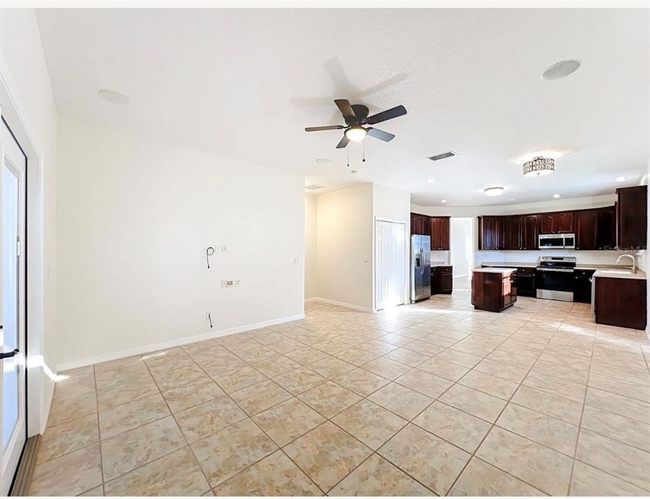 В аренду: $3,300 (4 спален, 2 ванн, 2102 Квадратных фут)