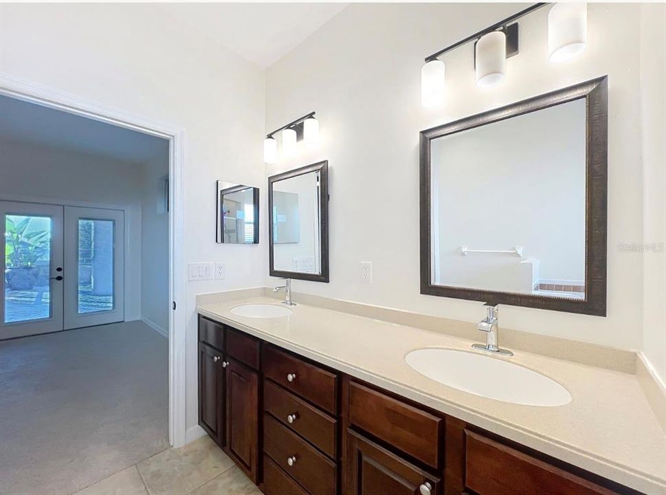 В аренду: $3,300 (4 спален, 2 ванн, 2102 Квадратных фут)