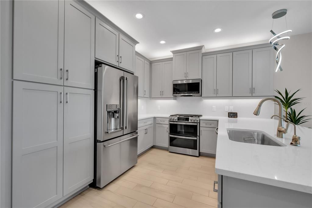 En Venta: $565,000 (2 camas, 2 baños, 1710 Pies cuadrados)