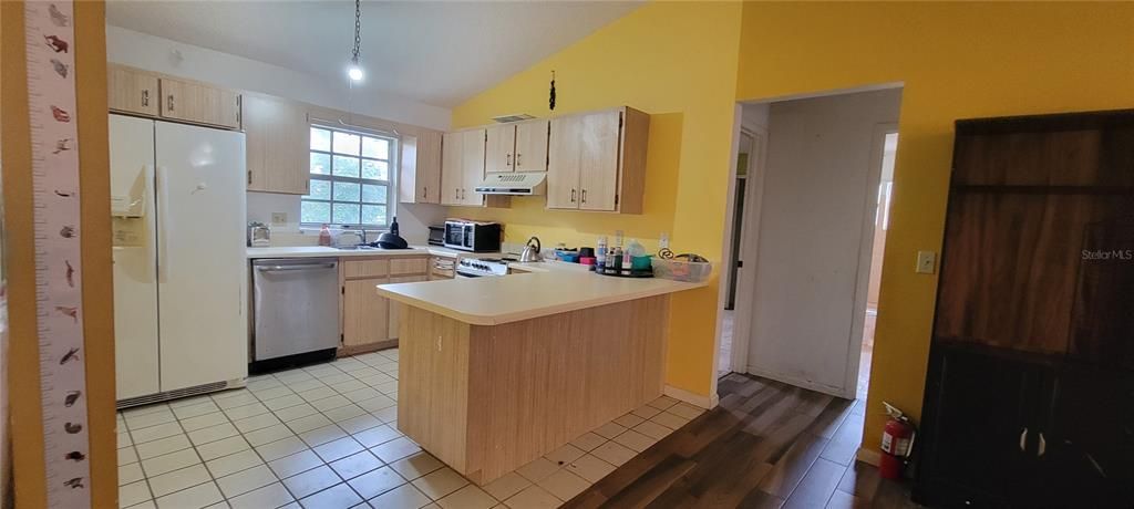 待售: $295,000 (3 贝兹, 2 浴室, 1817 平方英尺)