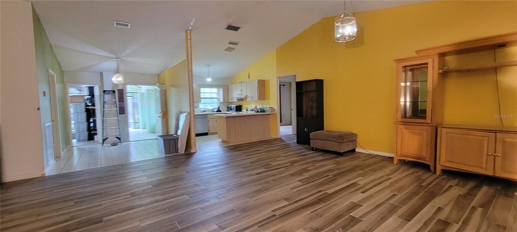 待售: $295,000 (3 贝兹, 2 浴室, 1817 平方英尺)