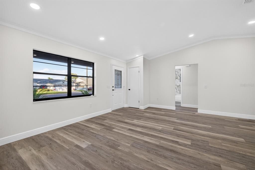 На продажу: $329,900 (3 спален, 2 ванн, 1344 Квадратных фут)