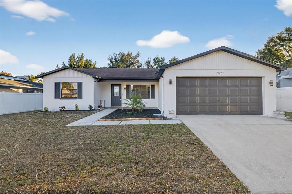 На продажу: $329,900 (3 спален, 2 ванн, 1344 Квадратных фут)