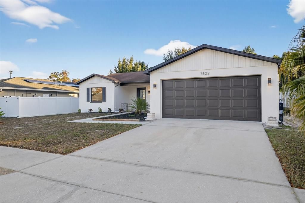 На продажу: $329,900 (3 спален, 2 ванн, 1344 Квадратных фут)