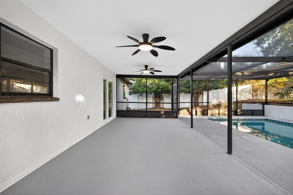 На продажу: $329,900 (3 спален, 2 ванн, 1344 Квадратных фут)