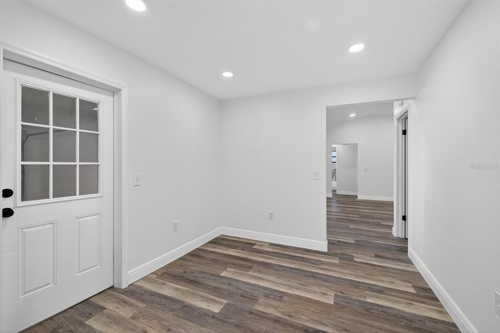 На продажу: $329,900 (3 спален, 2 ванн, 1344 Квадратных фут)