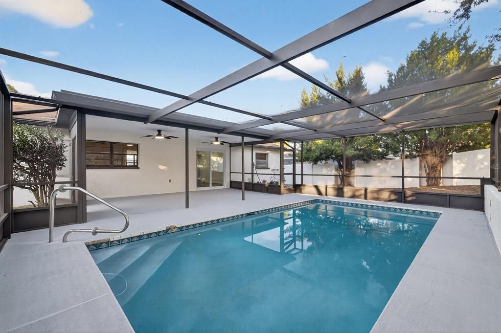 На продажу: $329,900 (3 спален, 2 ванн, 1344 Квадратных фут)