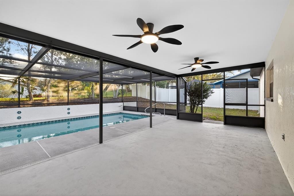 На продажу: $329,900 (3 спален, 2 ванн, 1344 Квадратных фут)