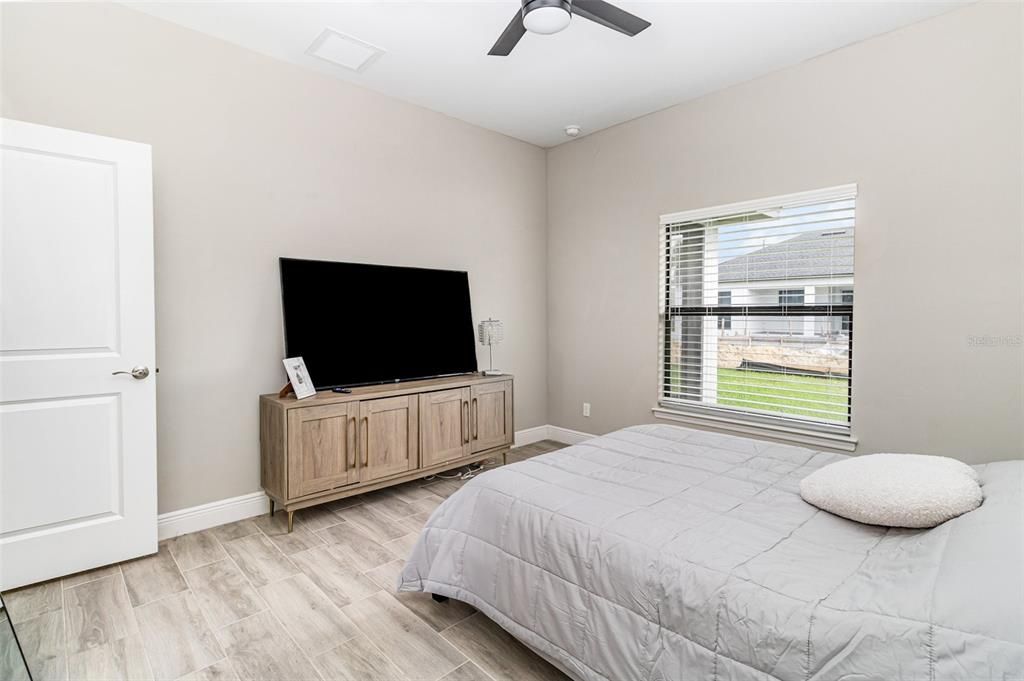 For Sale: $385,000 (3 beds, 2 baths, 1688 Square Feet)