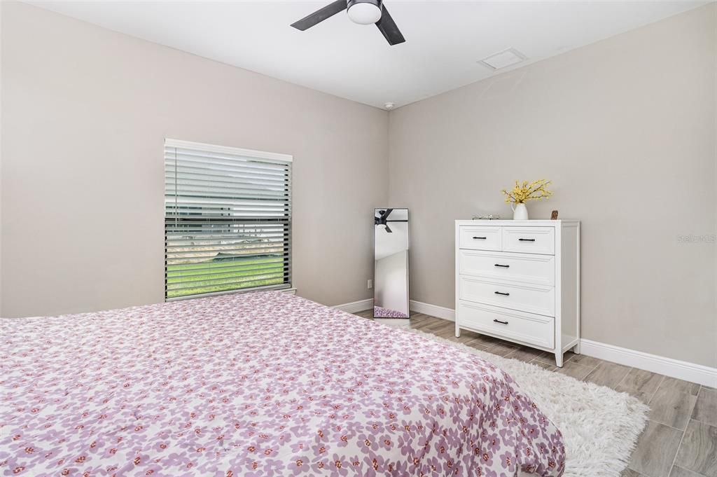 For Sale: $385,000 (3 beds, 2 baths, 1688 Square Feet)