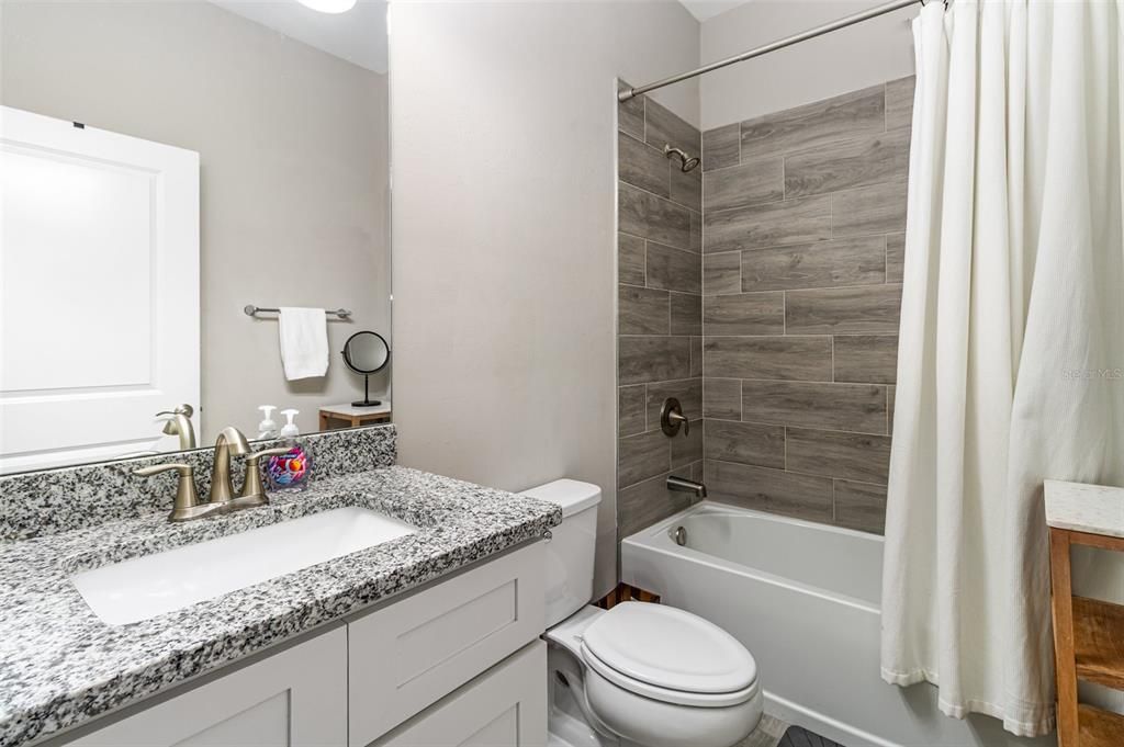 For Sale: $385,000 (3 beds, 2 baths, 1688 Square Feet)