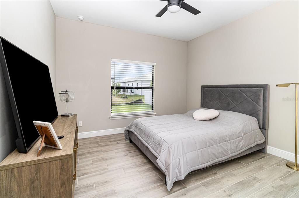 For Sale: $385,000 (3 beds, 2 baths, 1688 Square Feet)