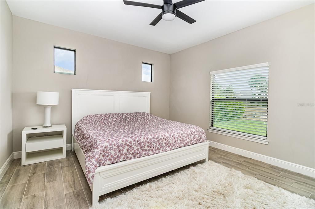 For Sale: $385,000 (3 beds, 2 baths, 1688 Square Feet)