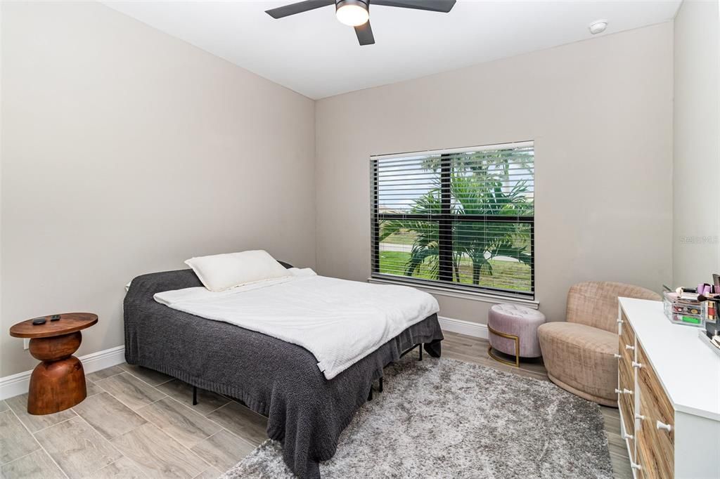 For Sale: $385,000 (3 beds, 2 baths, 1688 Square Feet)