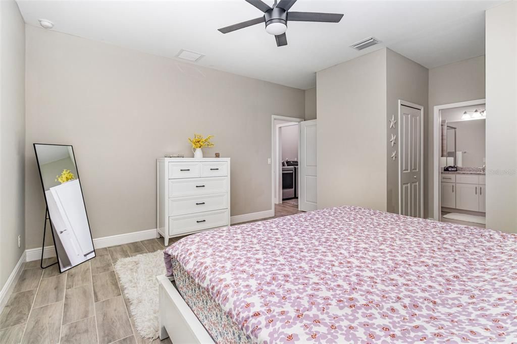 For Sale: $385,000 (3 beds, 2 baths, 1688 Square Feet)