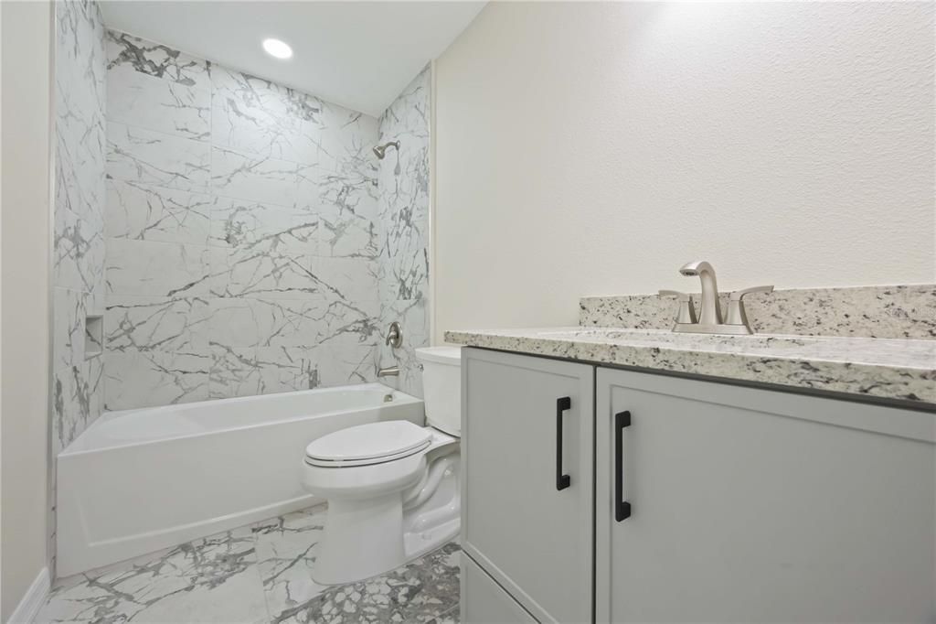 For Sale: $599,999 (7 beds, 0 baths, 4110 Square Feet)