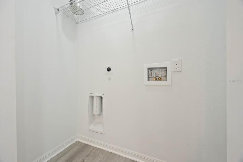 For Sale: $599,999 (7 beds, 0 baths, 4110 Square Feet)