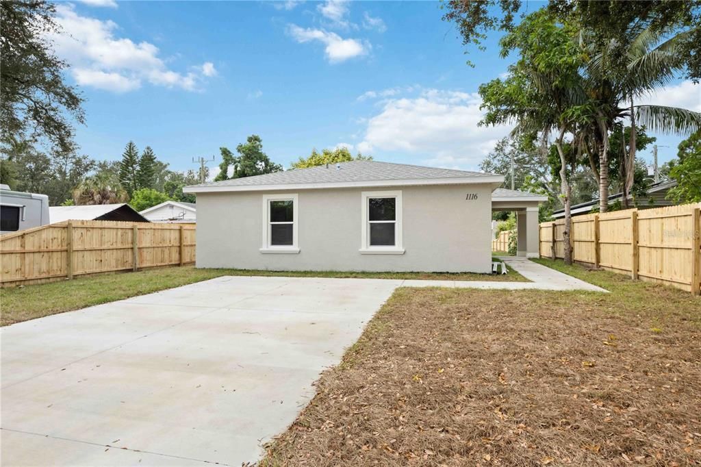 For Sale: $599,999 (7 beds, 0 baths, 4110 Square Feet)