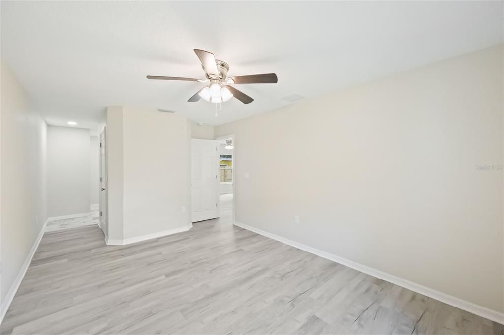 For Sale: $599,999 (7 beds, 0 baths, 4110 Square Feet)