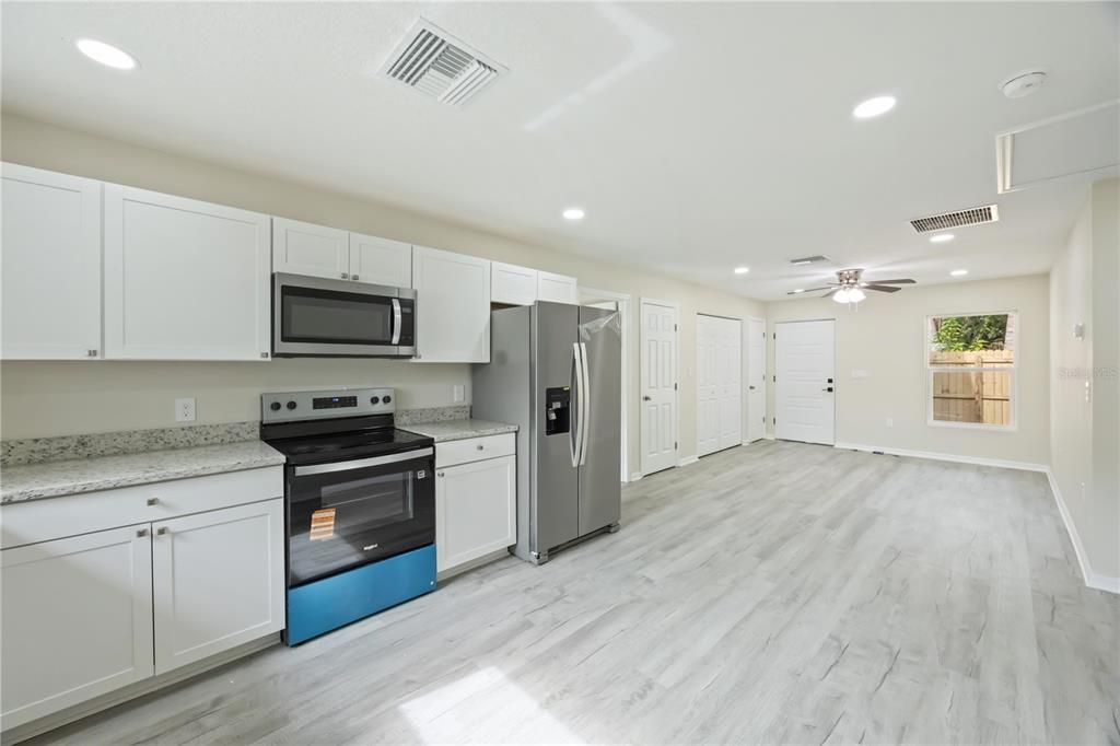 For Sale: $599,999 (7 beds, 0 baths, 4110 Square Feet)