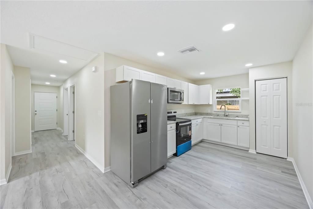 For Sale: $599,999 (7 beds, 0 baths, 4110 Square Feet)