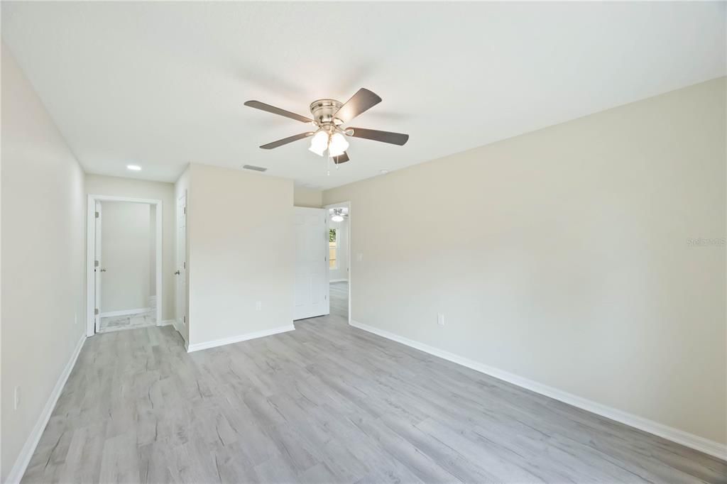 For Sale: $599,999 (7 beds, 0 baths, 4110 Square Feet)