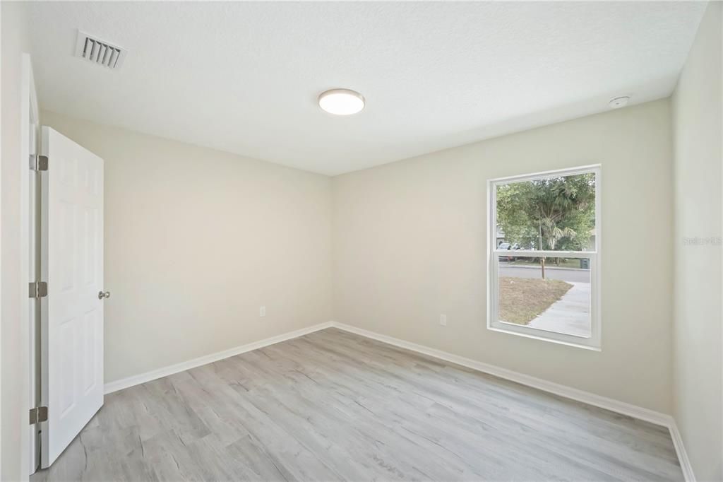 For Sale: $599,999 (7 beds, 0 baths, 4110 Square Feet)