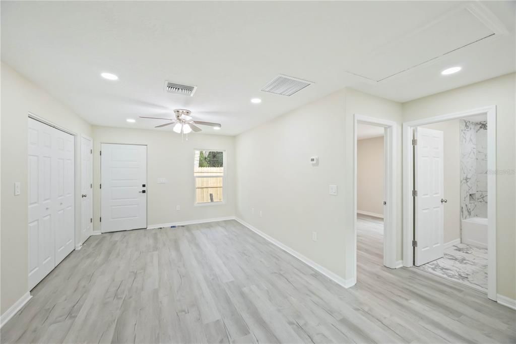 For Sale: $599,999 (7 beds, 0 baths, 4110 Square Feet)