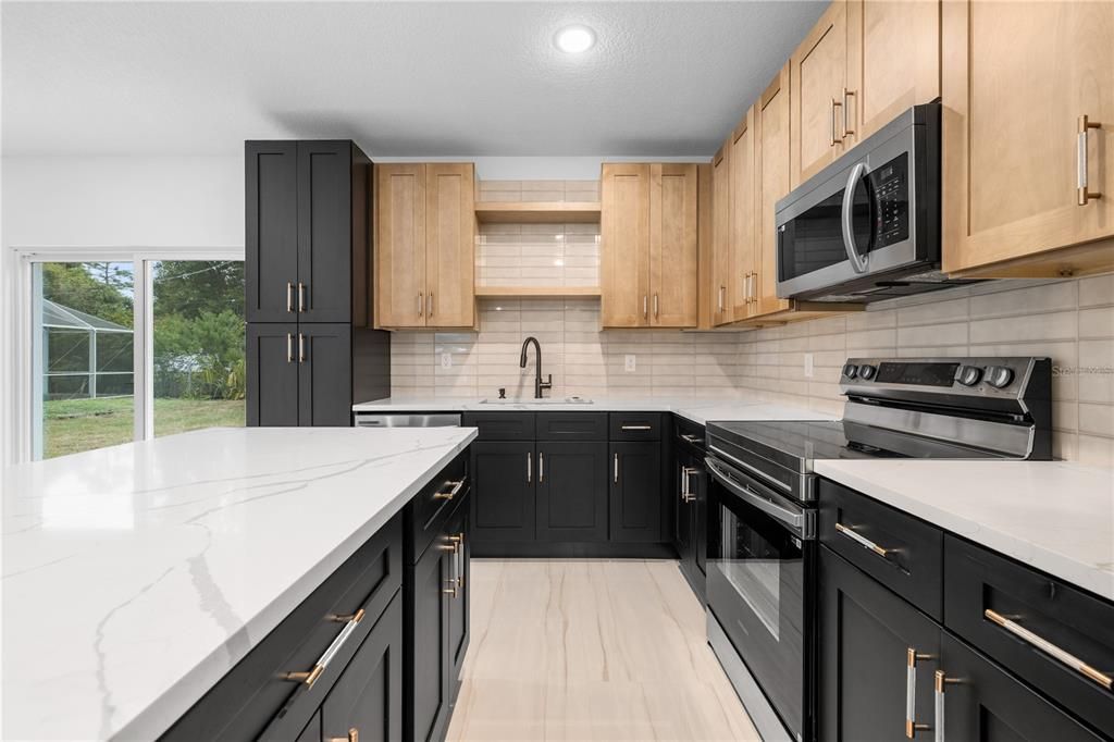 На продажу: $298,000 (3 спален, 2 ванн, 1250 Квадратных фут)