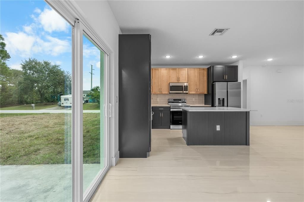 На продажу: $298,000 (3 спален, 2 ванн, 1250 Квадратных фут)