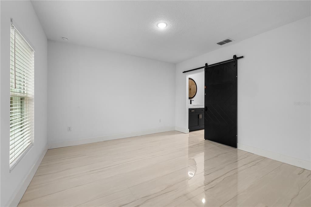 На продажу: $298,000 (3 спален, 2 ванн, 1250 Квадратных фут)