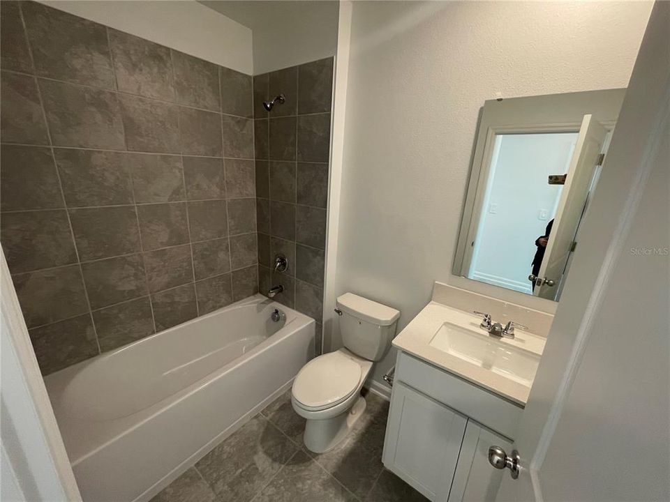 В аренду: $2,250 (3 спален, 2 ванн, 1432 Квадратных фут)