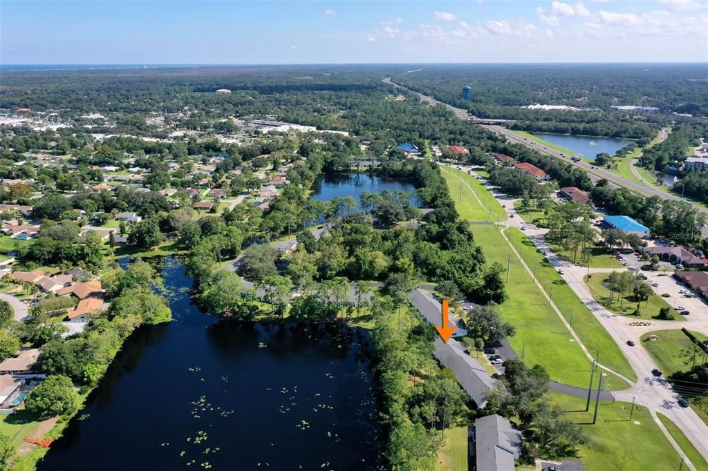 合同活跃: $185,000 (2 贝兹, 2 浴室, 1021 平方英尺)