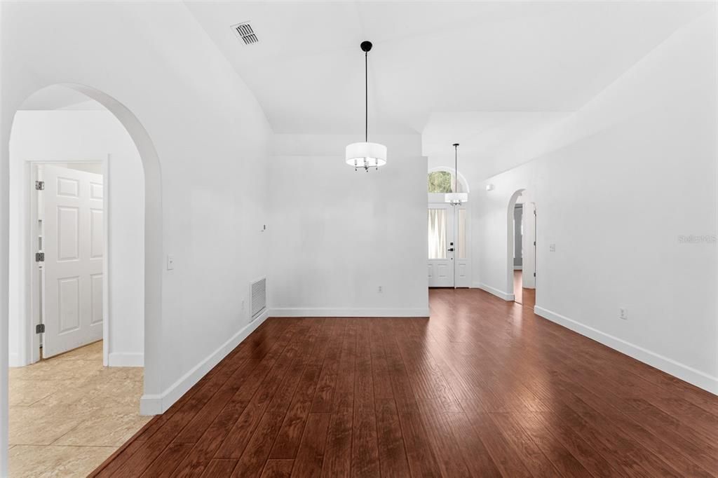 For Sale: $385,000 (4 beds, 2 baths, 1874 Square Feet)