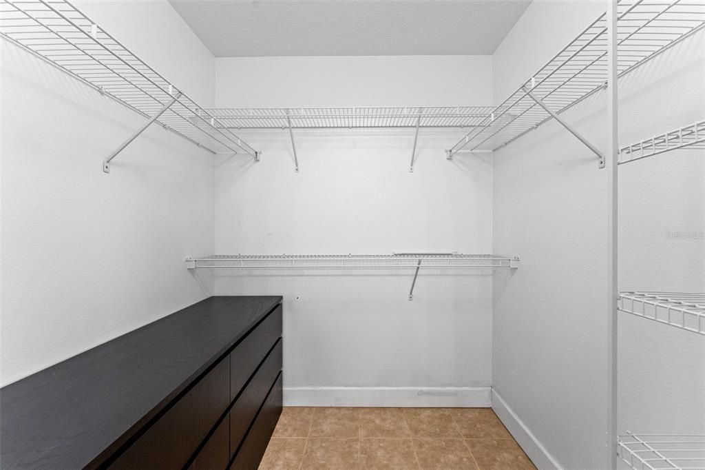 For Sale: $385,000 (4 beds, 2 baths, 1874 Square Feet)