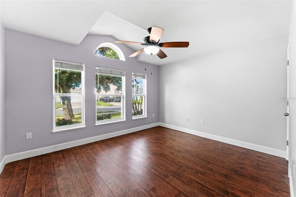 For Sale: $385,000 (4 beds, 2 baths, 1874 Square Feet)