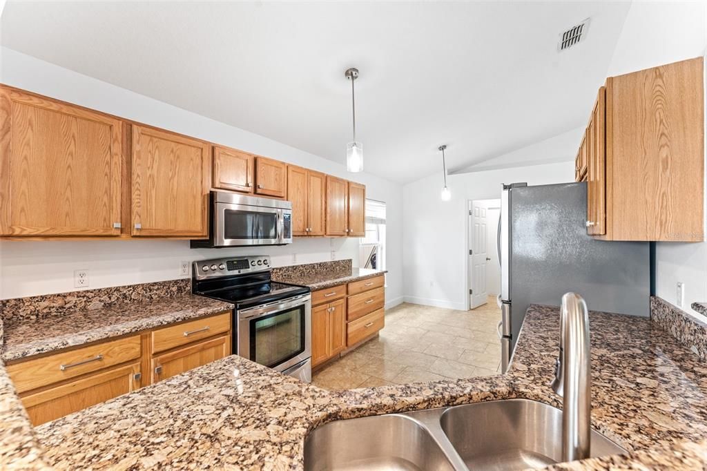 For Sale: $385,000 (4 beds, 2 baths, 1874 Square Feet)