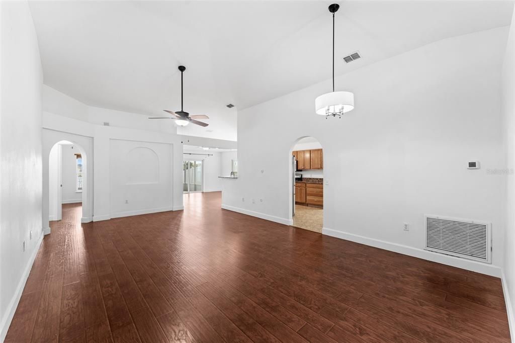 For Sale: $385,000 (4 beds, 2 baths, 1874 Square Feet)