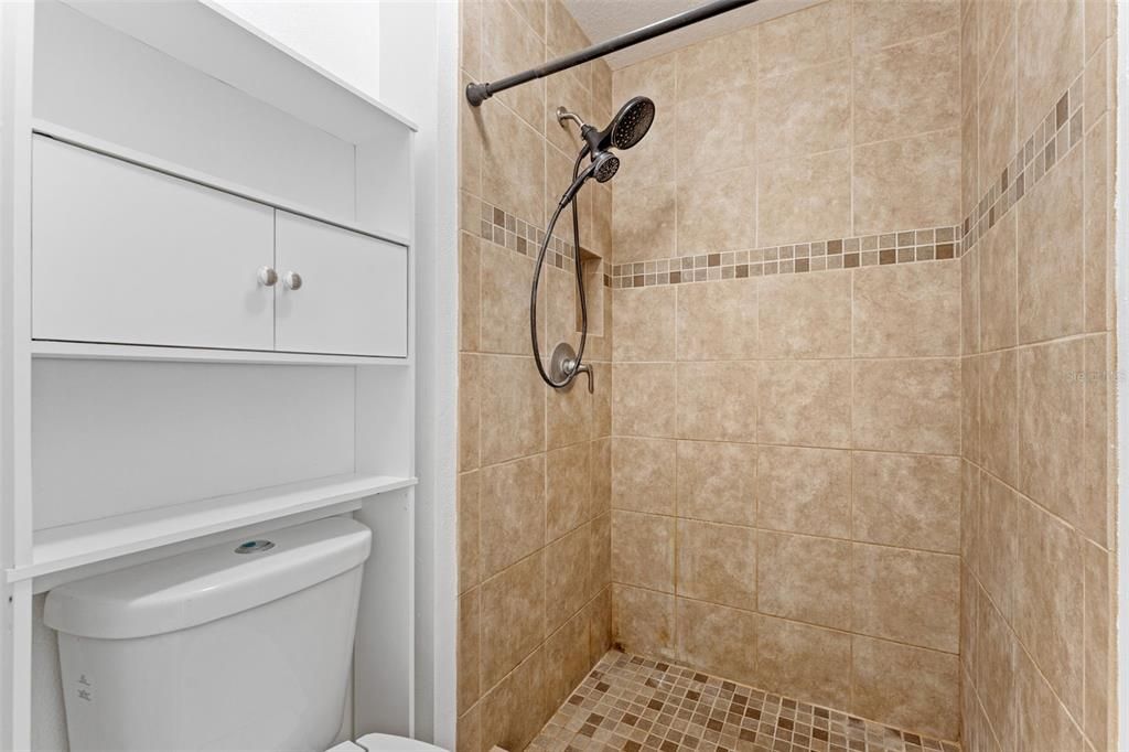 For Sale: $385,000 (4 beds, 2 baths, 1874 Square Feet)