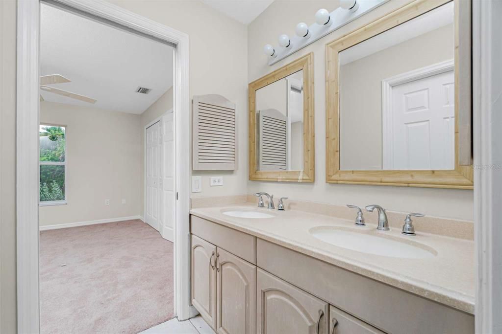 待售: $619,500 (4 贝兹, 5 浴室, 2757 平方英尺)