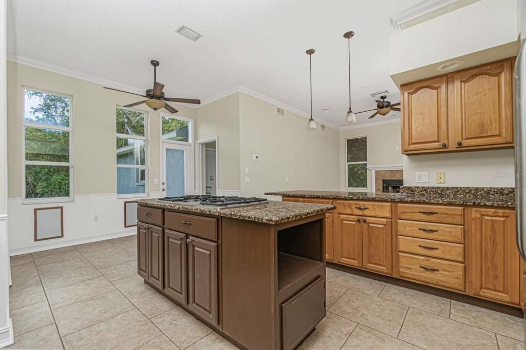 待售: $619,500 (4 贝兹, 5 浴室, 2757 平方英尺)