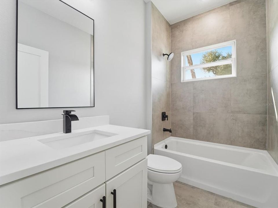 For Sale: $335,000 (4 beds, 3 baths, 1894 Square Feet)