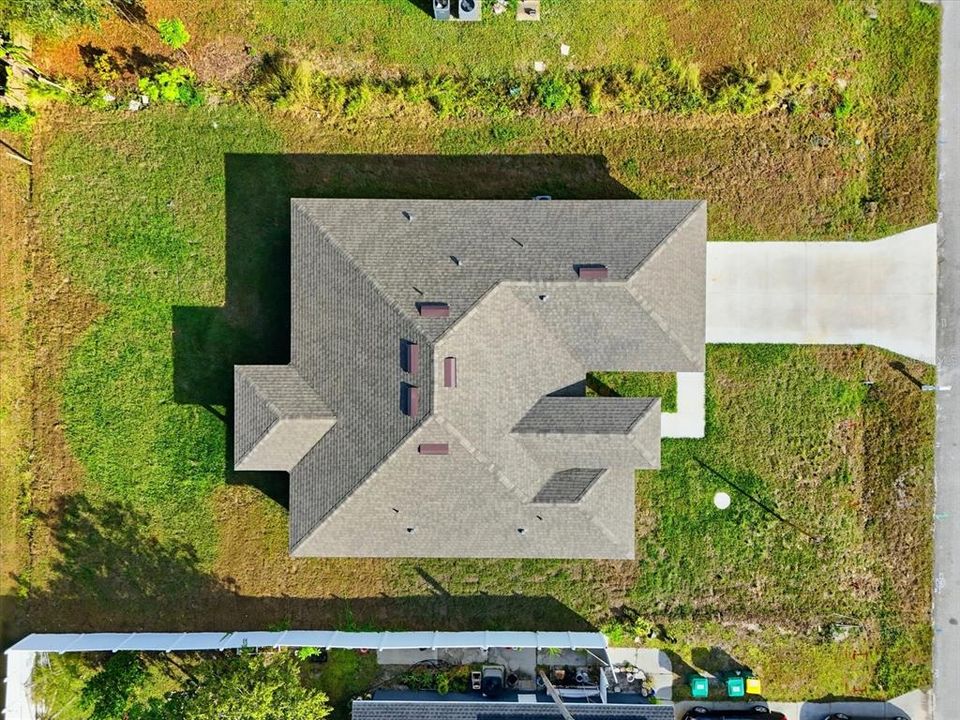 For Sale: $335,000 (4 beds, 3 baths, 1894 Square Feet)