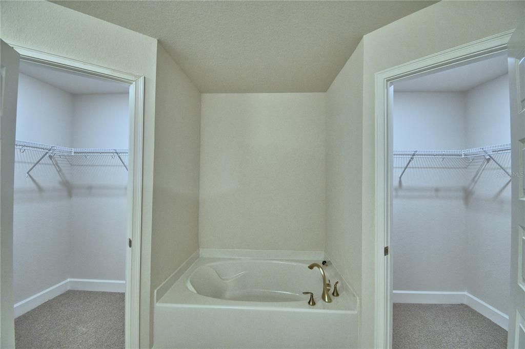 For Sale: $368,269 (4 beds, 2 baths, 2169 Square Feet)