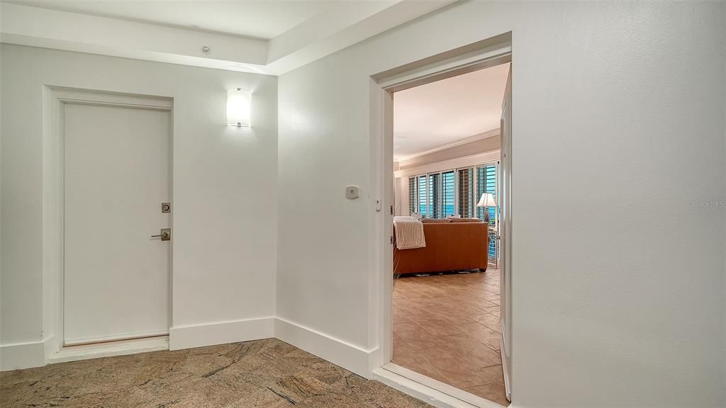 En Venta: $2,488,000 (4 camas, 4 baños, 2415 Pies cuadrados)