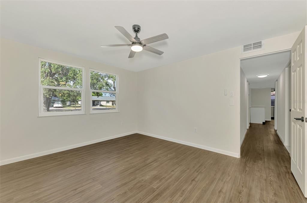 For Sale: $188,000 (2 beds, 2 baths, 960 Square Feet)