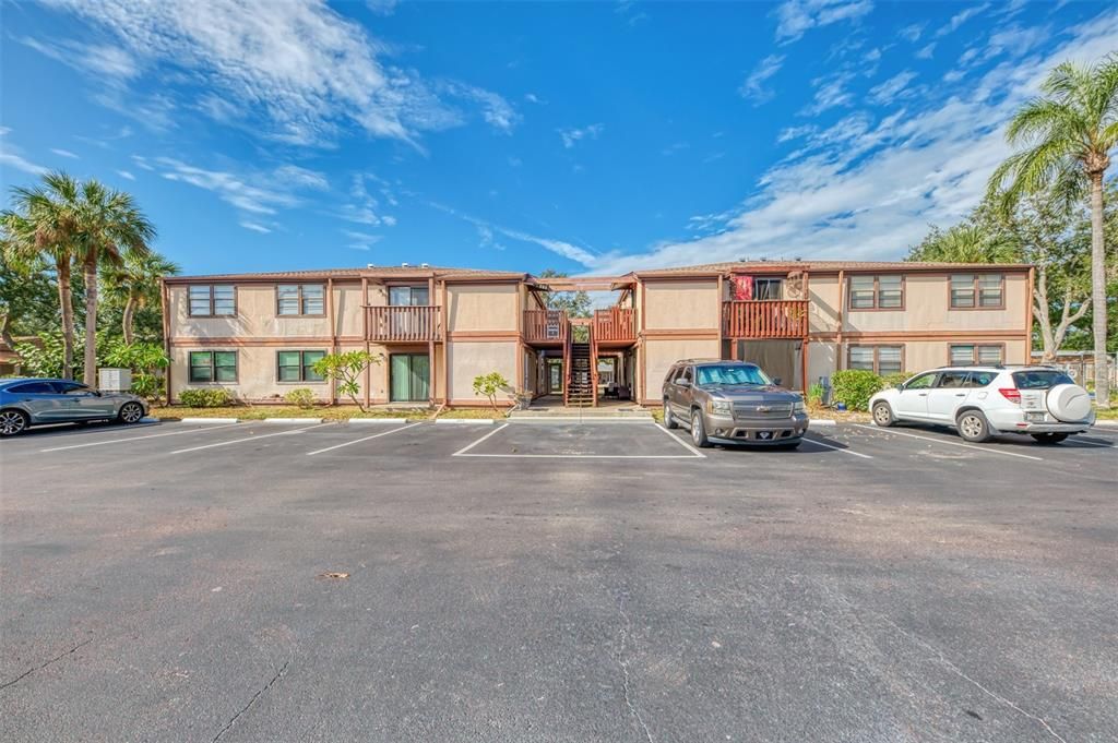 For Sale: $188,000 (2 beds, 2 baths, 960 Square Feet)