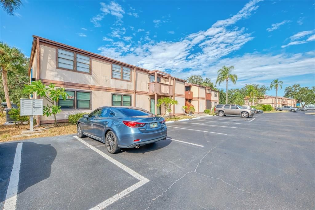 For Sale: $188,000 (2 beds, 2 baths, 960 Square Feet)