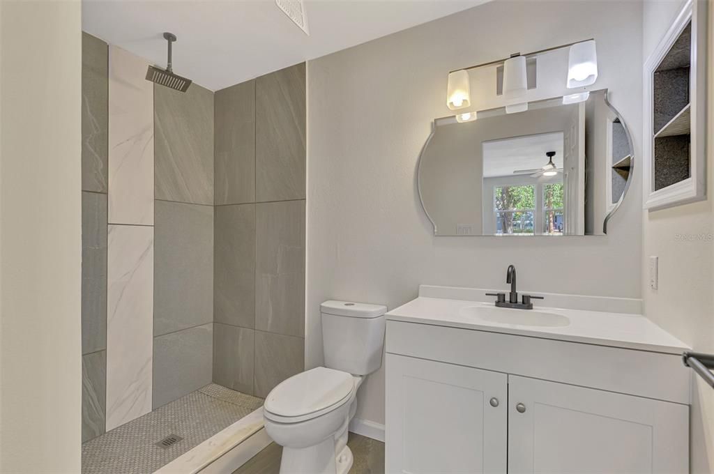 For Sale: $188,000 (2 beds, 2 baths, 960 Square Feet)